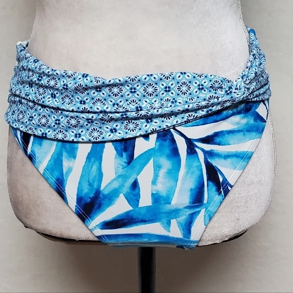 Sweet Escape Blue Leaf Floral Paisley Padded Halter Top Roll Top Bottom Bikini 8